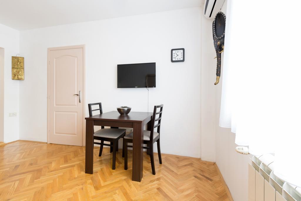 Dolce Vita Luxury Suites Belgrade Exterior photo